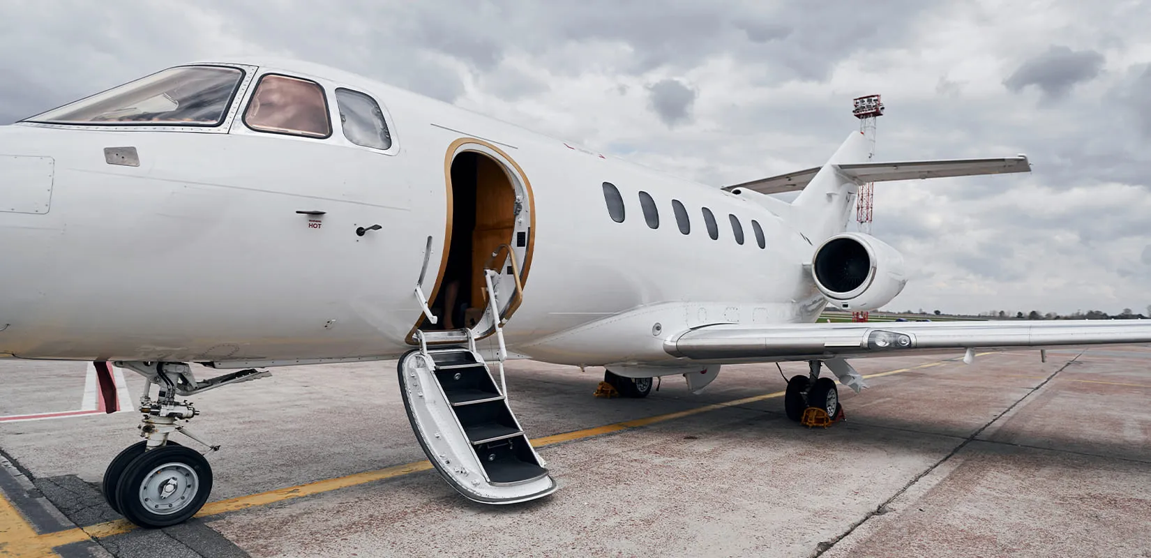 15 Private Jet Features That Completely Change the Flying Experience blog image